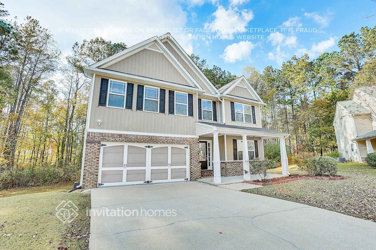 702 Sycamore Dr - Photo 2 of 31