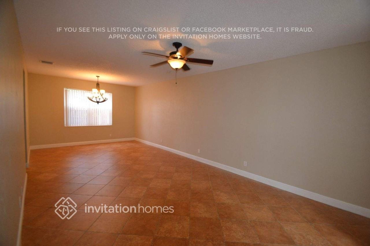 10225 Panama St - Photo 3 of 15