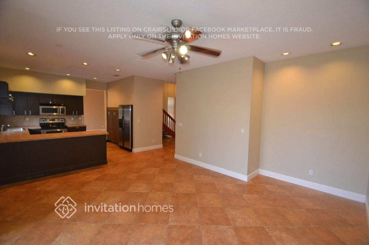 10225 Panama St - Photo 4 of 15