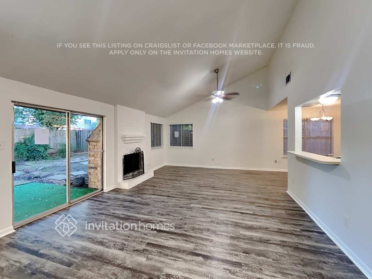 9207 Prairie Trails Dr - Photo 4 of 17
