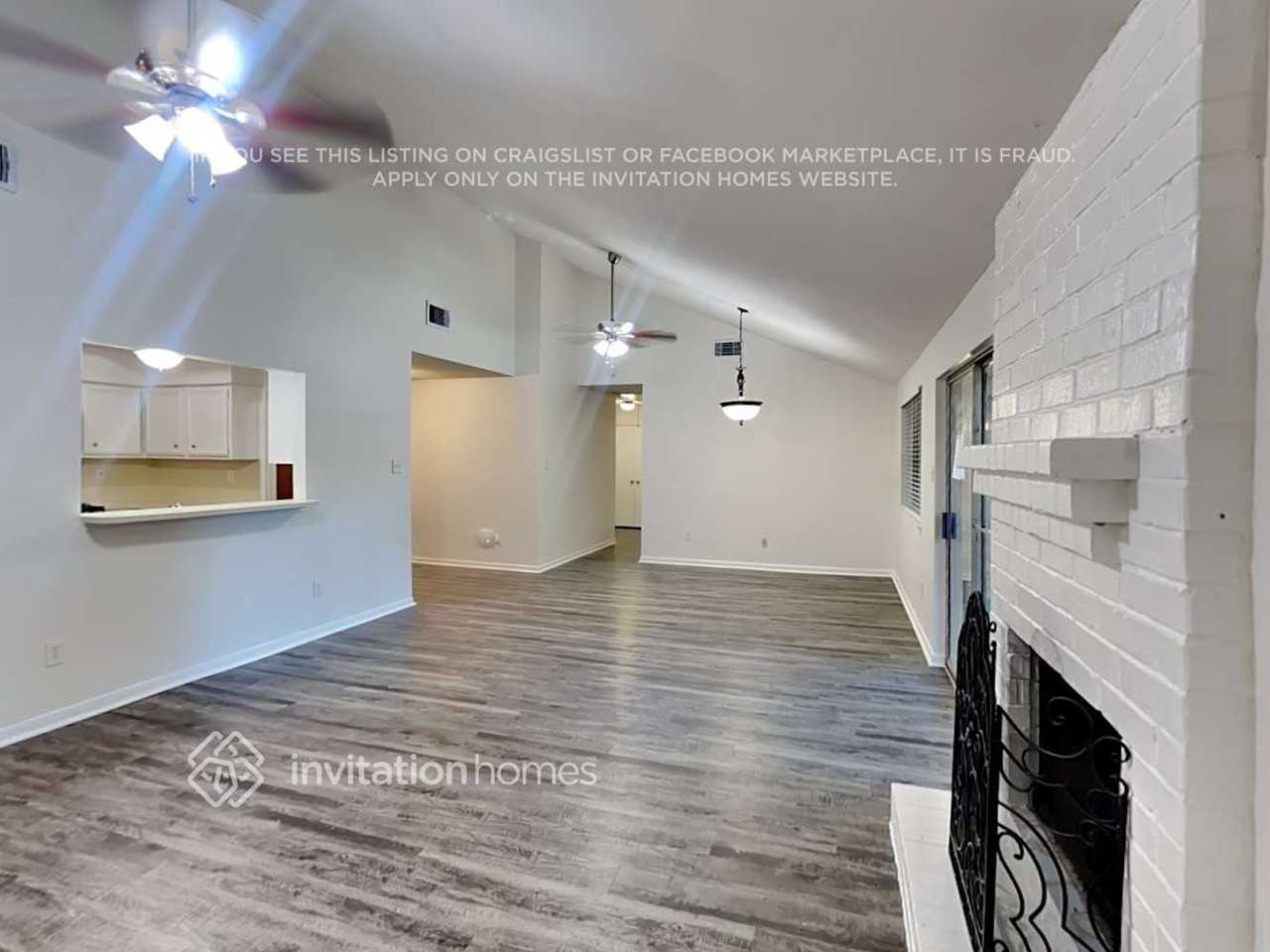 9207 Prairie Trails Dr - Photo 5 of 17