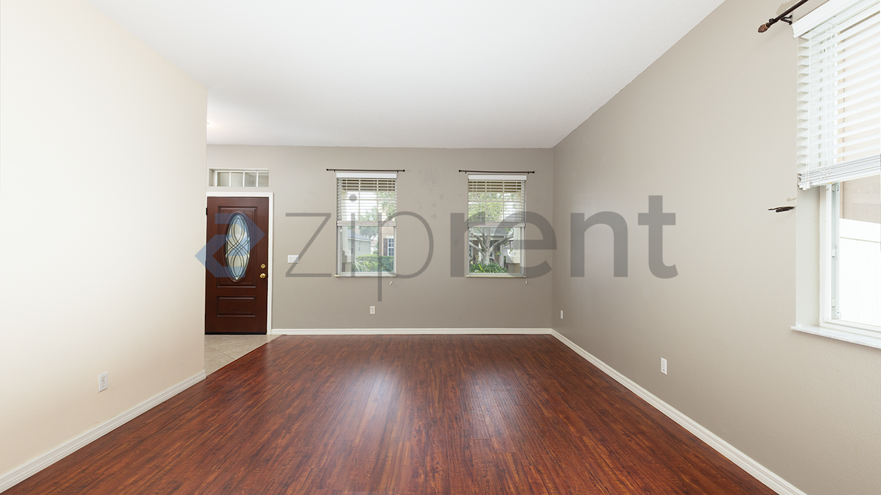 1933 Varick Way - Photo 4 of 22