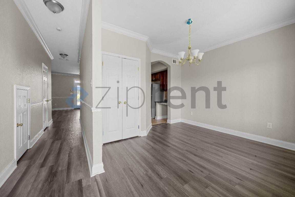 1418 Windsor St #1418 - Photo 5 of 29