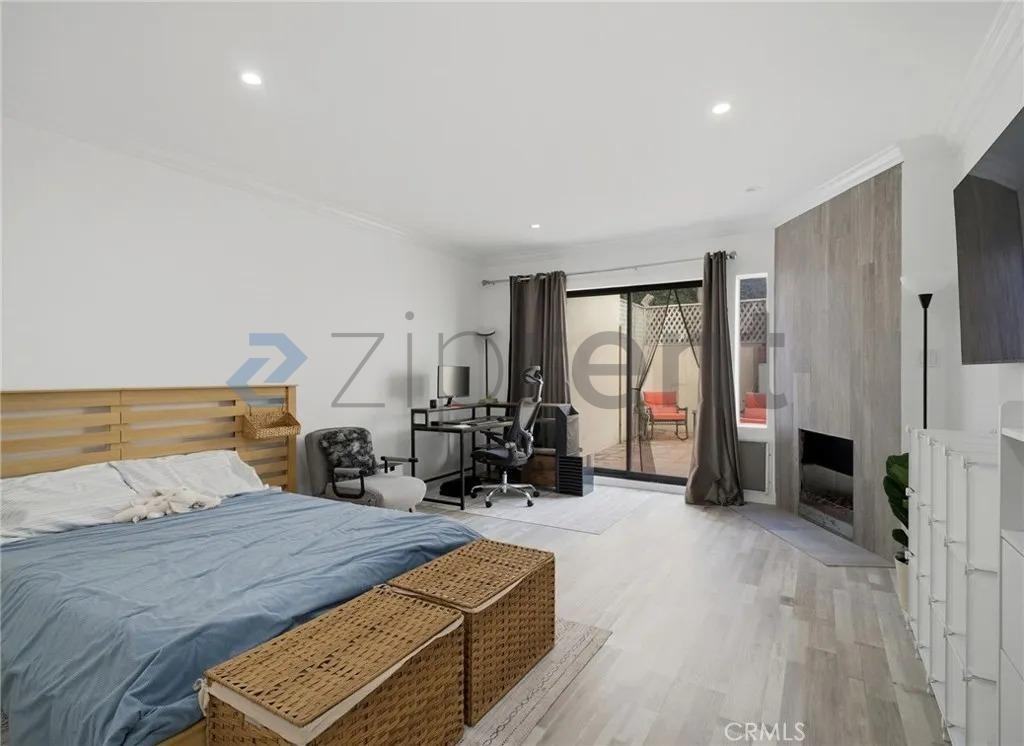 1277 S Beverly Glen Blvd #107