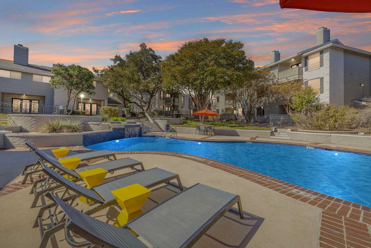 Solara Apartment Homes - Photo 3 of 37