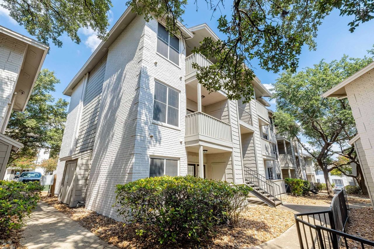 Solara Apartment Homes - Photo 7 of 37