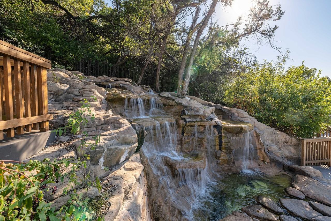 Capital Hills - Photo 4 of 37