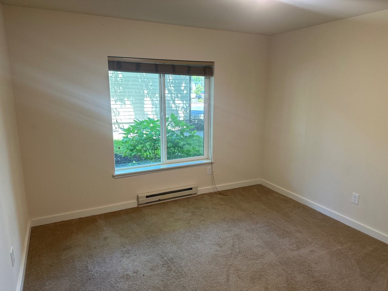 12303 Harbour Pointe Blvd - Photo 5 of 16