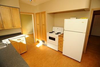 Beautiful Two Bedroom Main Floor - Photo 7 of 15