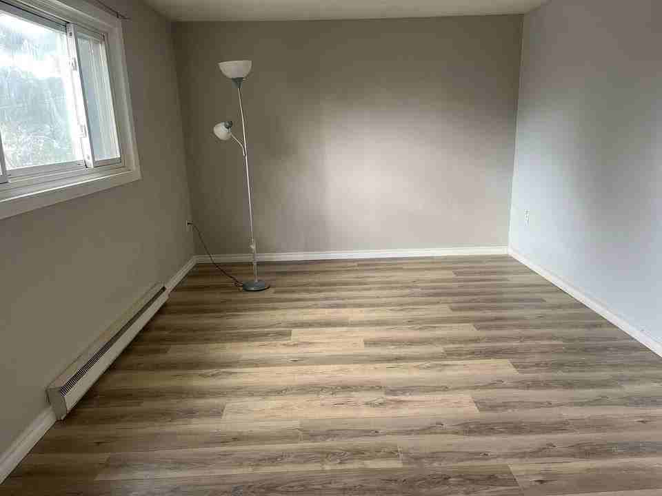 162 Jansen Ave - Photo 4 of 7