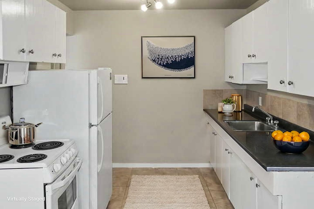 Rockhill Manor Apartments - Photo 4 of 16