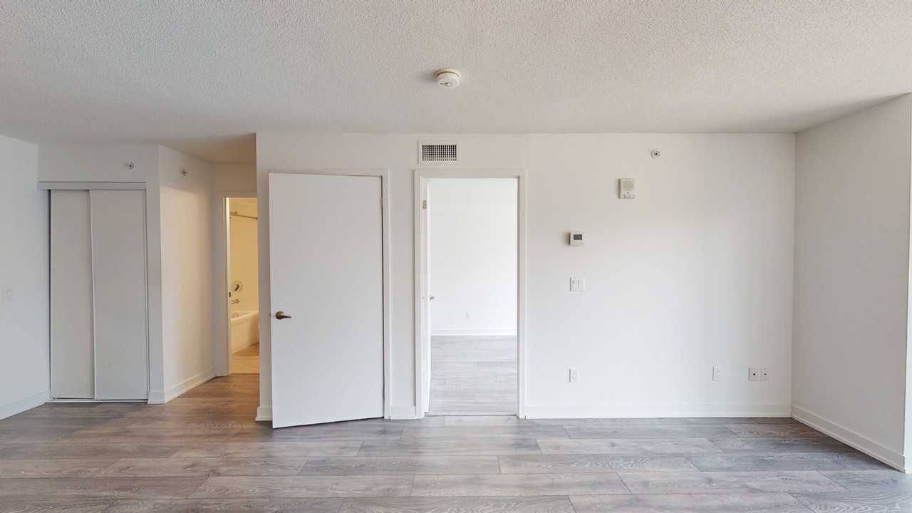 1119 Cooke Blvd - Photo 7 of 23