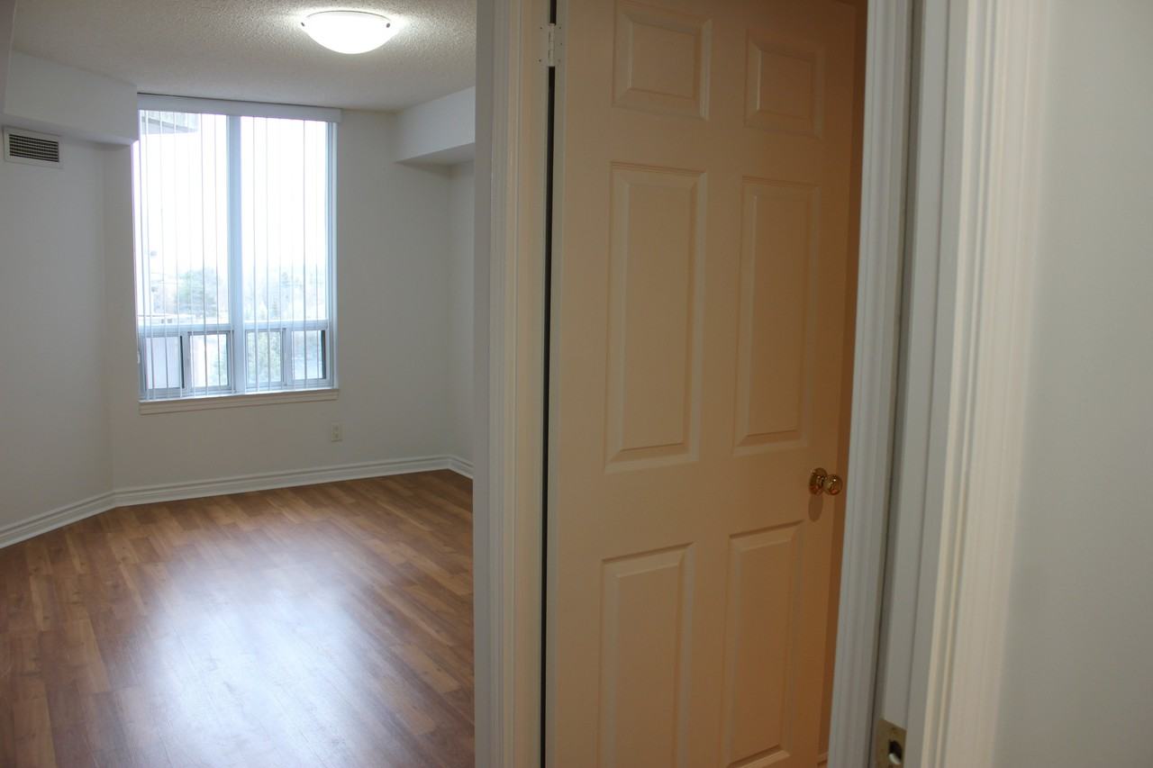1730 Eglinton Ave E - Photo 6 of 8