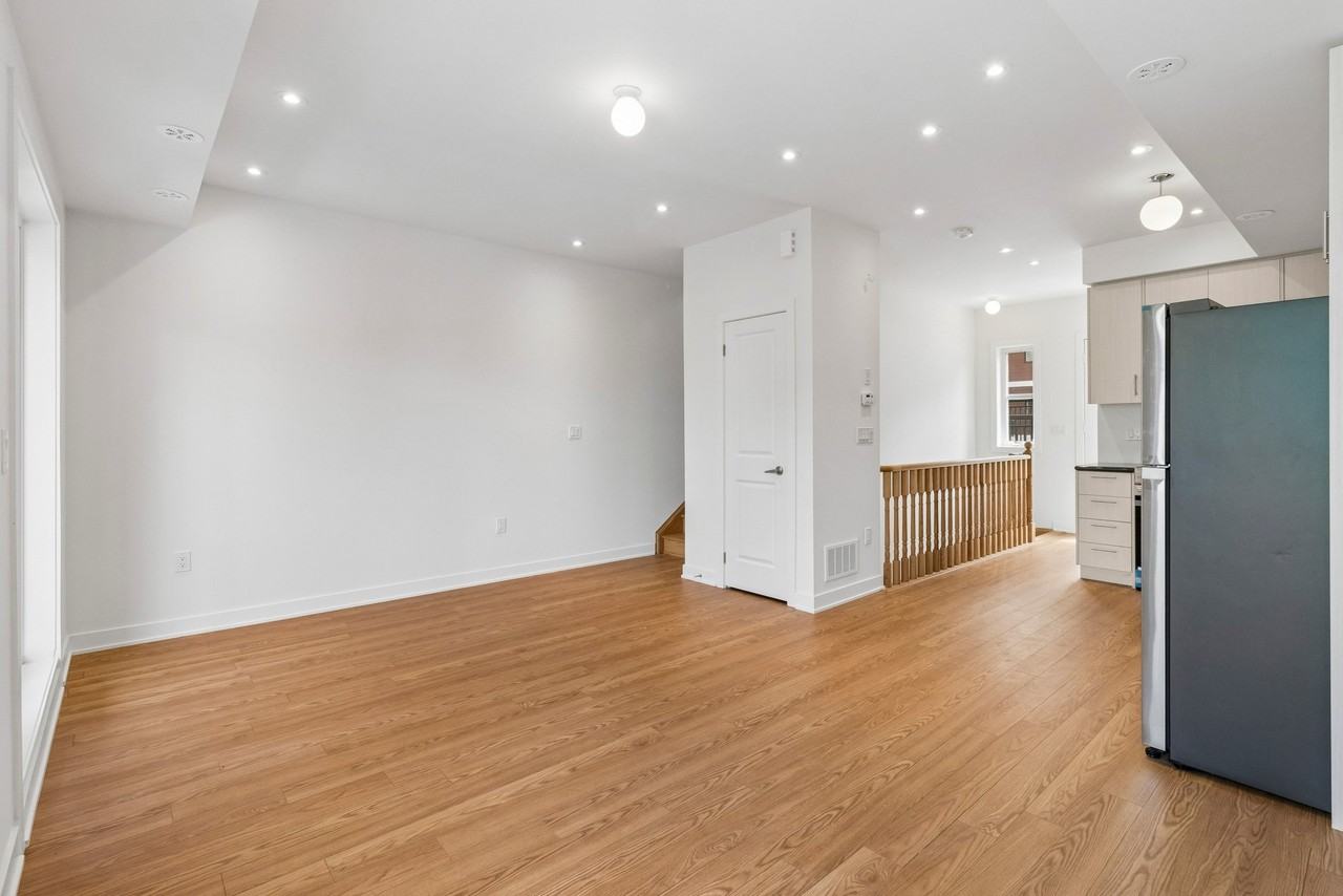 15100 Yonge St - Photo 3 of 13