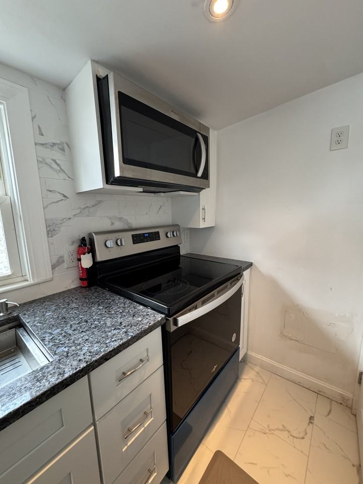 16 Homestead Avenue #16B - Photo 5 of 21