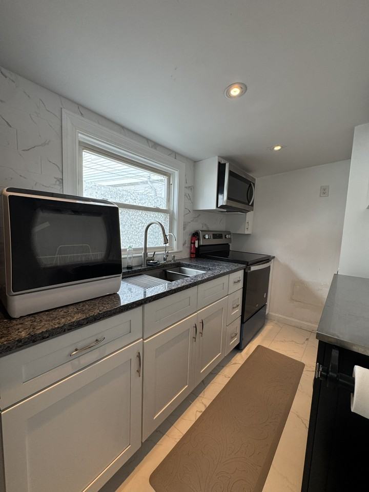 16 Homestead Avenue #16B - Photo 7 of 21