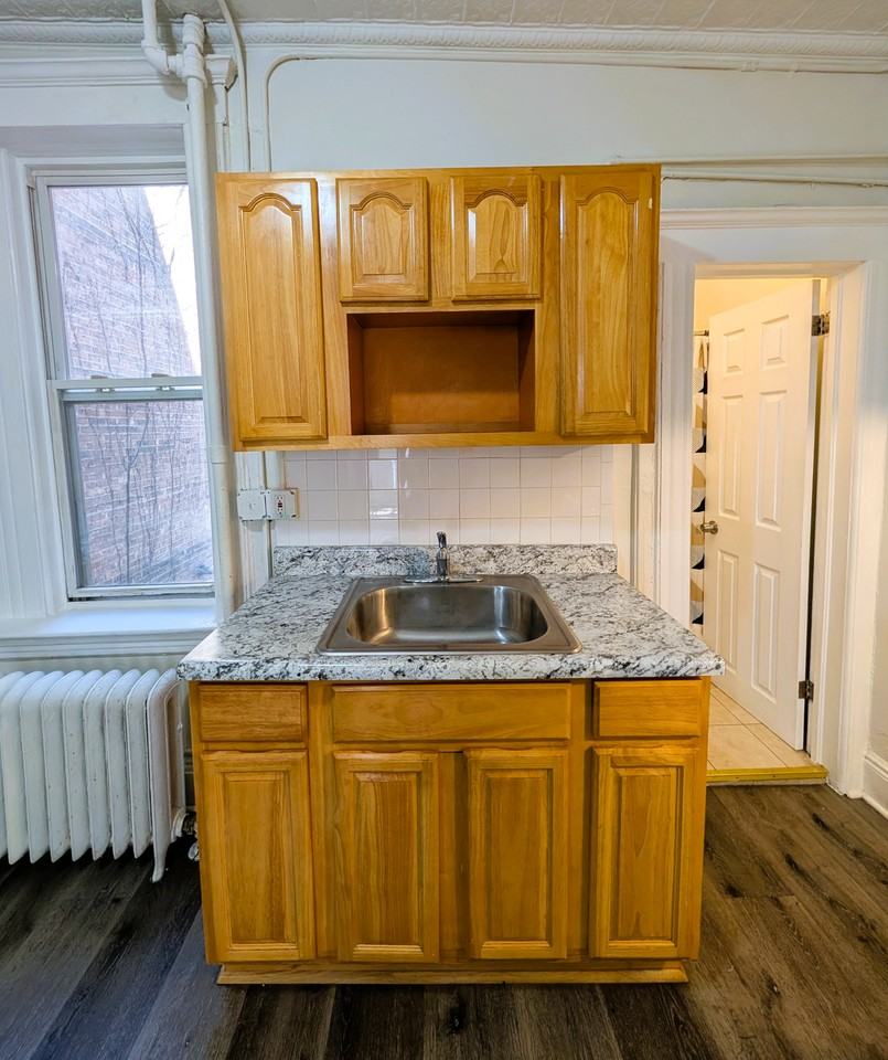 48 Broadway #D - Photo 4 of 11