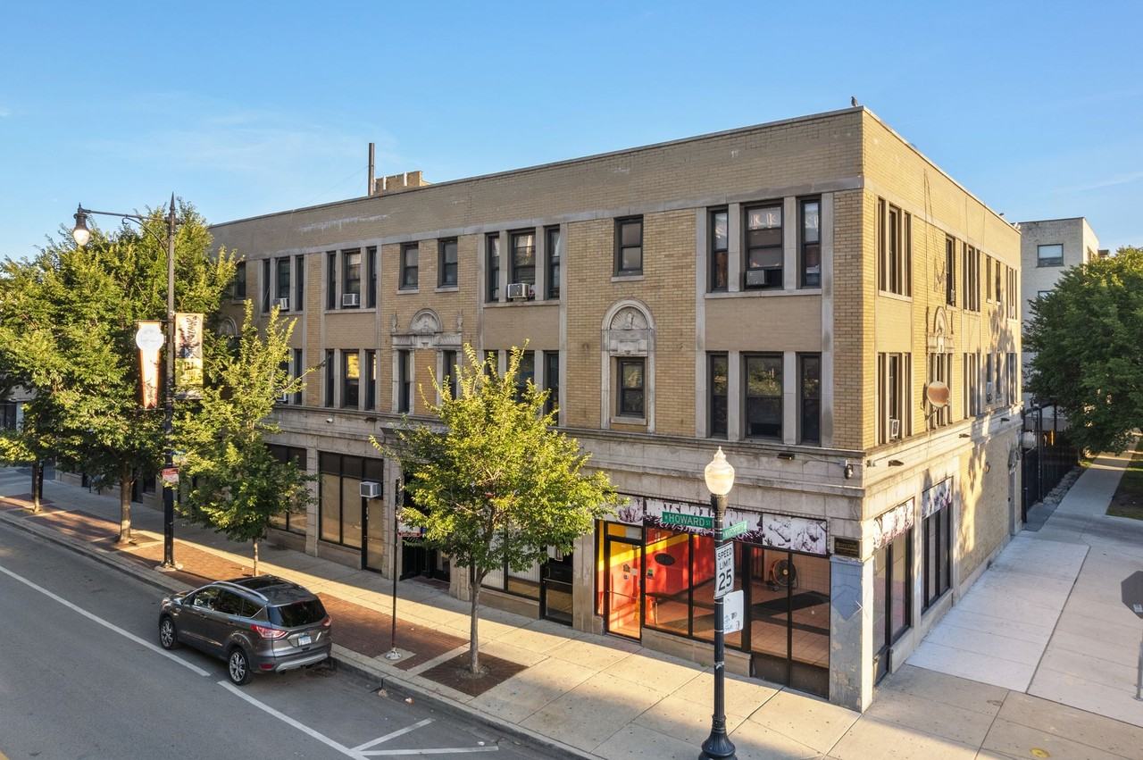 The Howard Marshfield - Photo 2 of 2