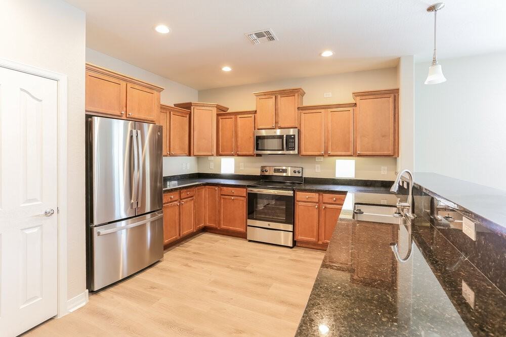 1862 S 237th Ave - Photo 6 of 16