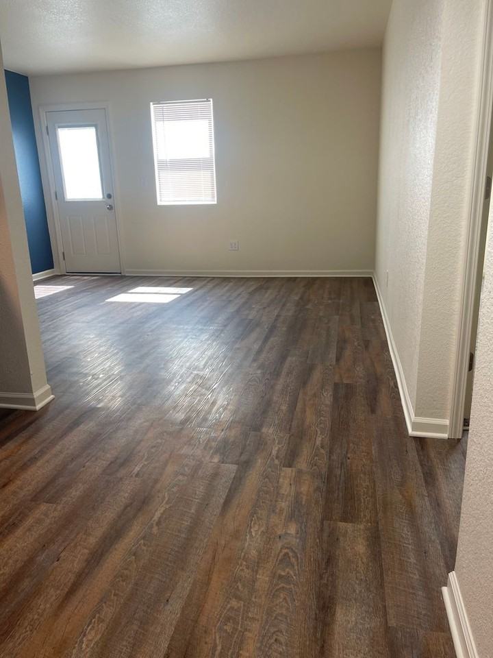 Bluejay Apartments - Photo 2 of 11