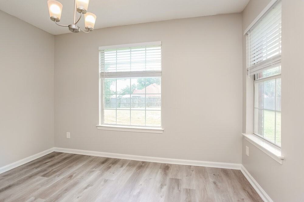 6722 Finch Rd - Photo 6 of 17