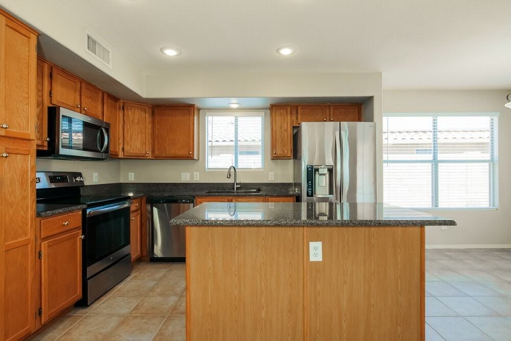 19251 N 79th Dr - Photo 6 of 19