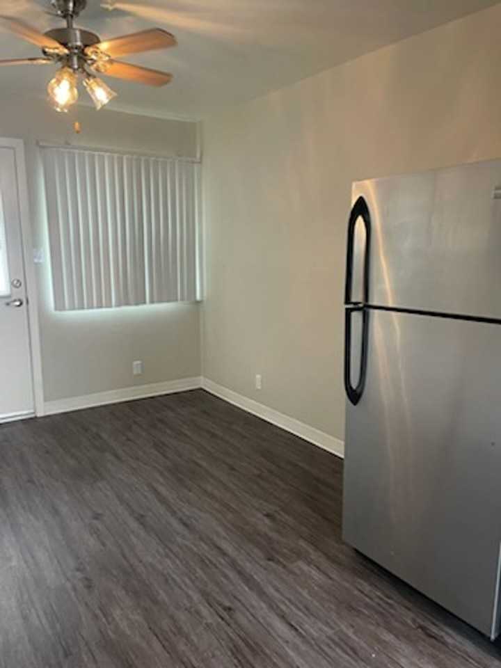 1212 Bidwell St. - Photo 3 of 12