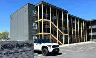 featured image of 995 Holiday Park Rd