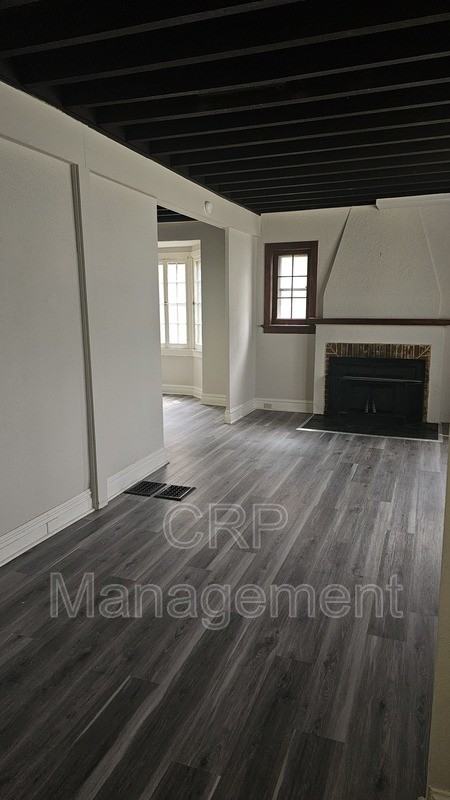 6827 Melrose Ave - Photo 6 of 22