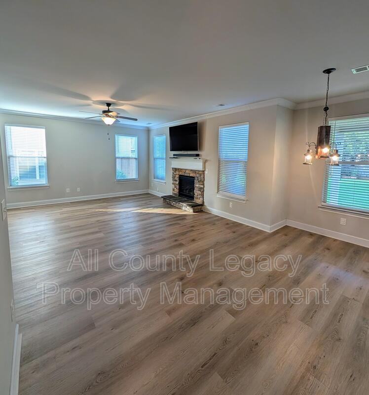 526 Georgia Cir - Photo 3 of 16