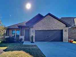 featured image of 545 Hazeltine Rd