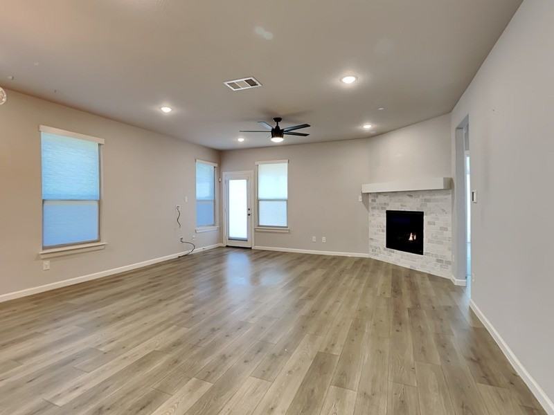 545 Hazeltine Rd - Photo 2 of 19