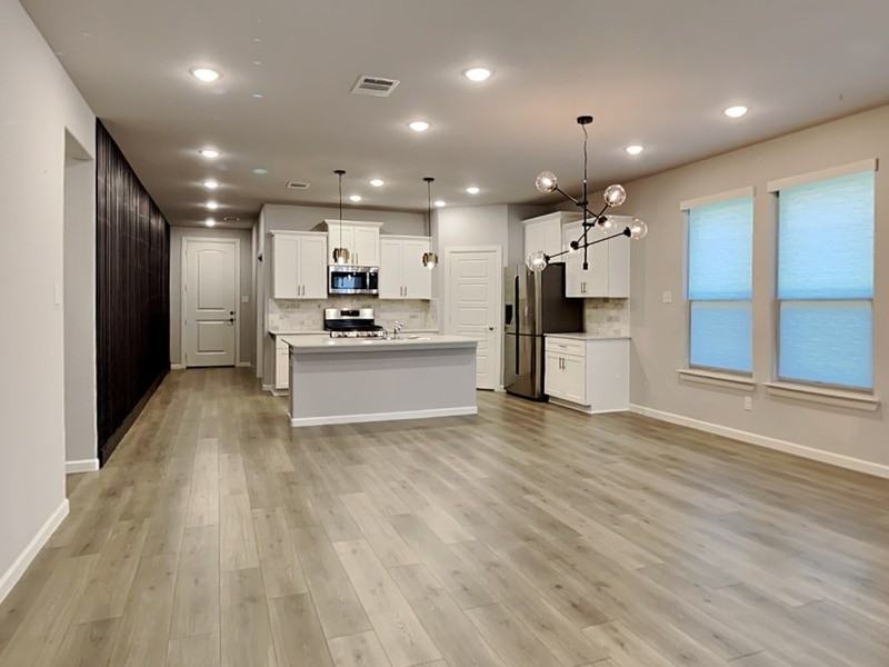 545 Hazeltine Rd - Photo 5 of 19