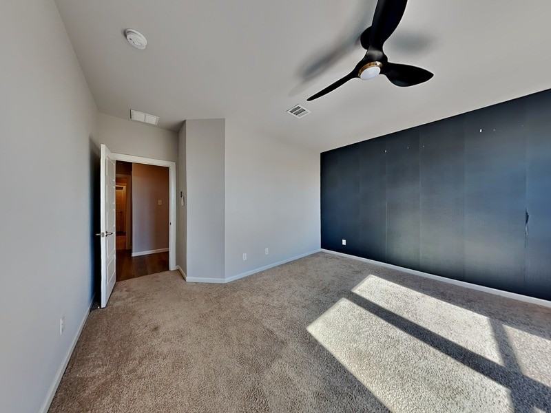 545 Hazeltine Rd - Photo 7 of 19