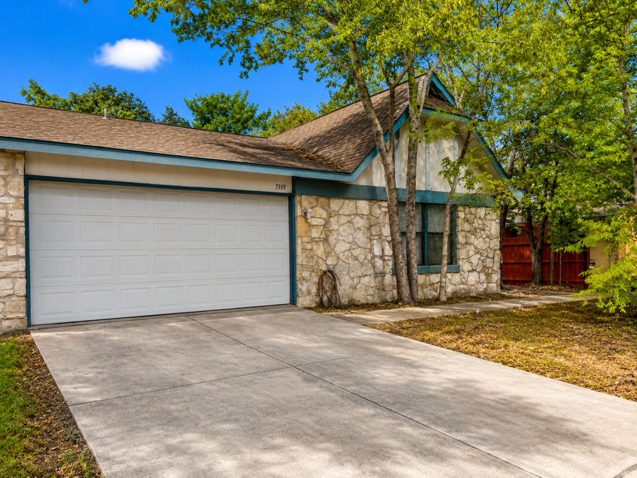 7315 Ridge Bch - Photo 2 of 17