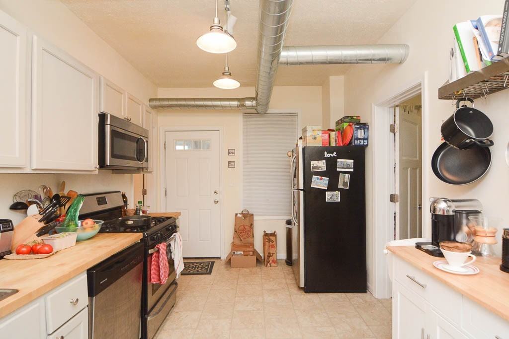 3520 N Lincoln Ave #2 - Photo 4 of 21