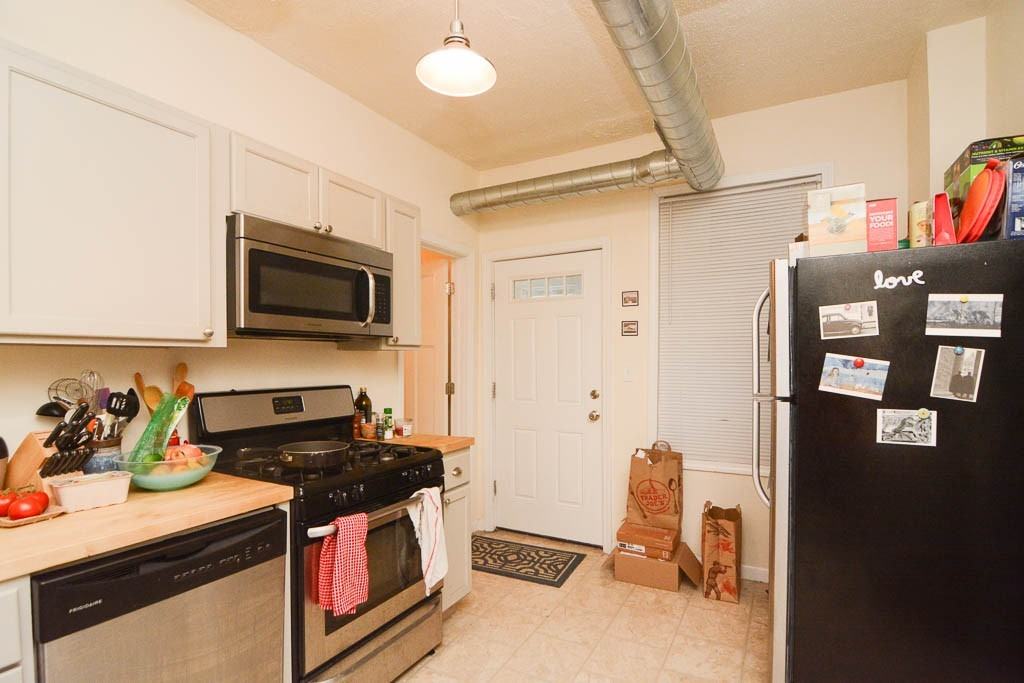 3520 N Lincoln Ave #2 - Photo 5 of 21