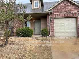 1004 Sw 92nd St - Photo 1 of 1