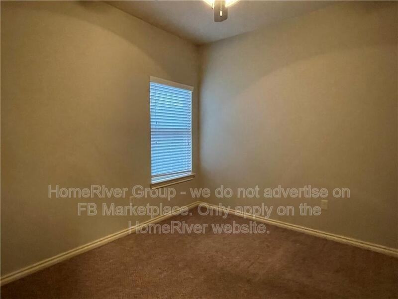 1004 Sw 92nd St - Photo 5 of 12