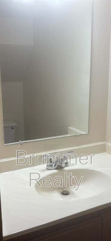 305 Waters Edge Dr - Photo 6 of 16