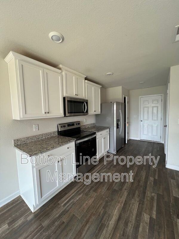 608 Frosty Way - Photo 5 of 29