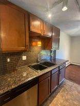 1007 11th Ave S #4 - Photo 1 of 1