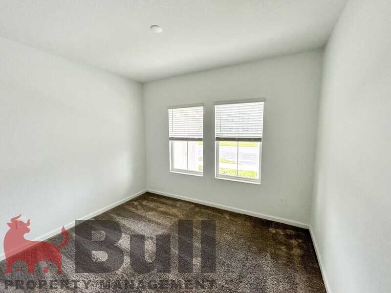 2777 Plover St - Photo 5 of 20