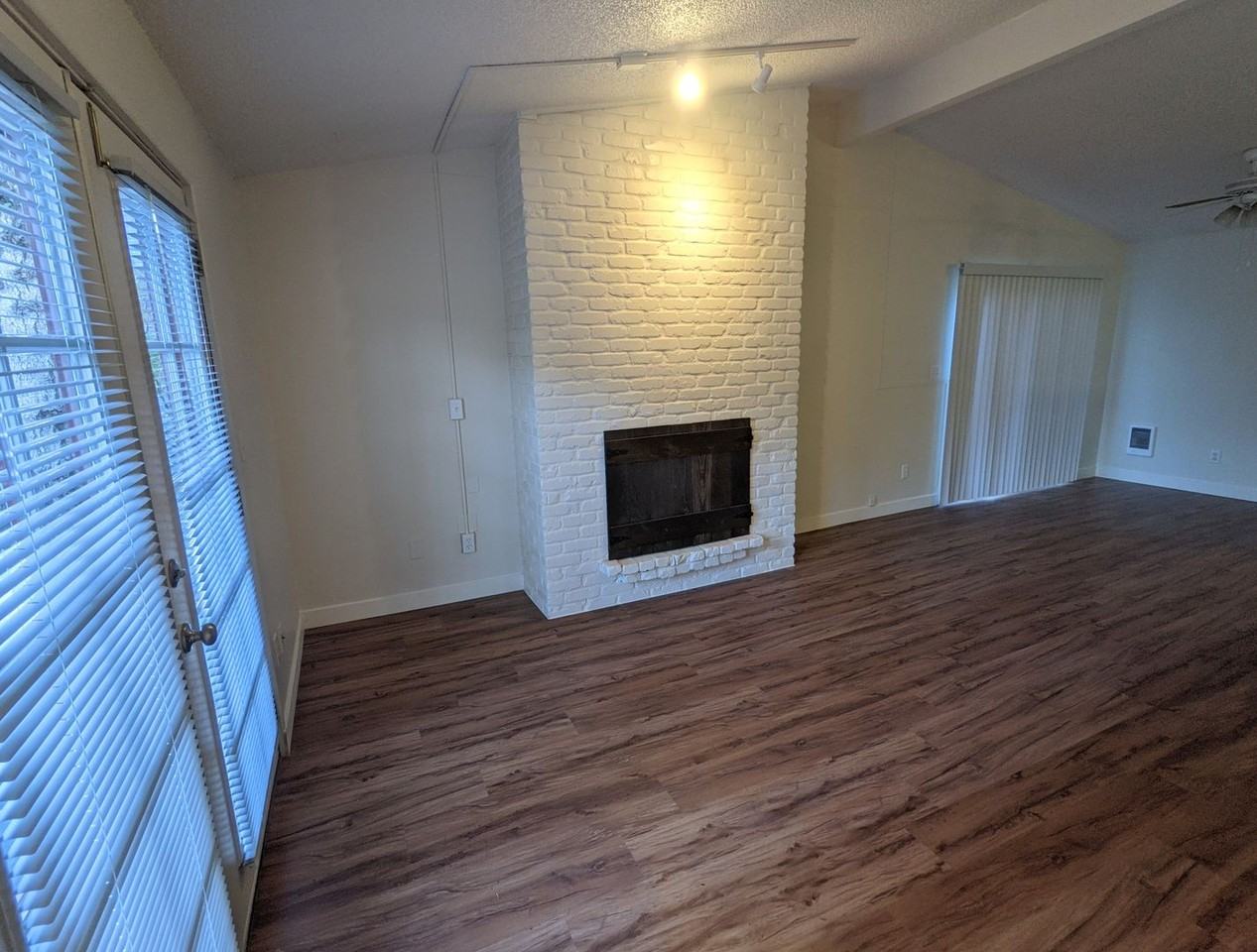 West Slope Apartments - Photo 3 of 26