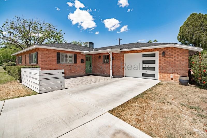 1946 E Rancho Dr - Photo 3 of 30
