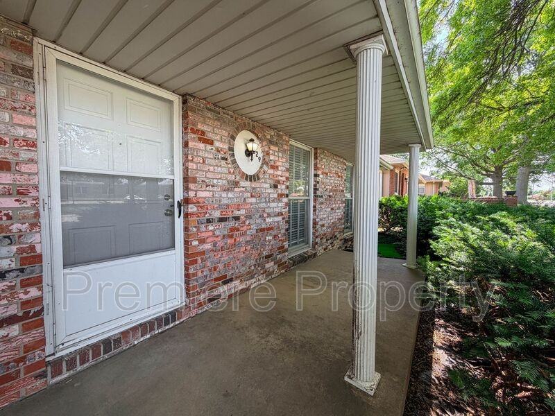 4329 Sterling Ave - Photo 2 of 14