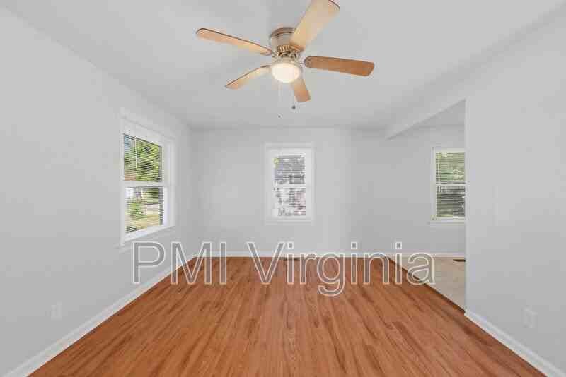 626 Chapel St - Photo 5 of 30