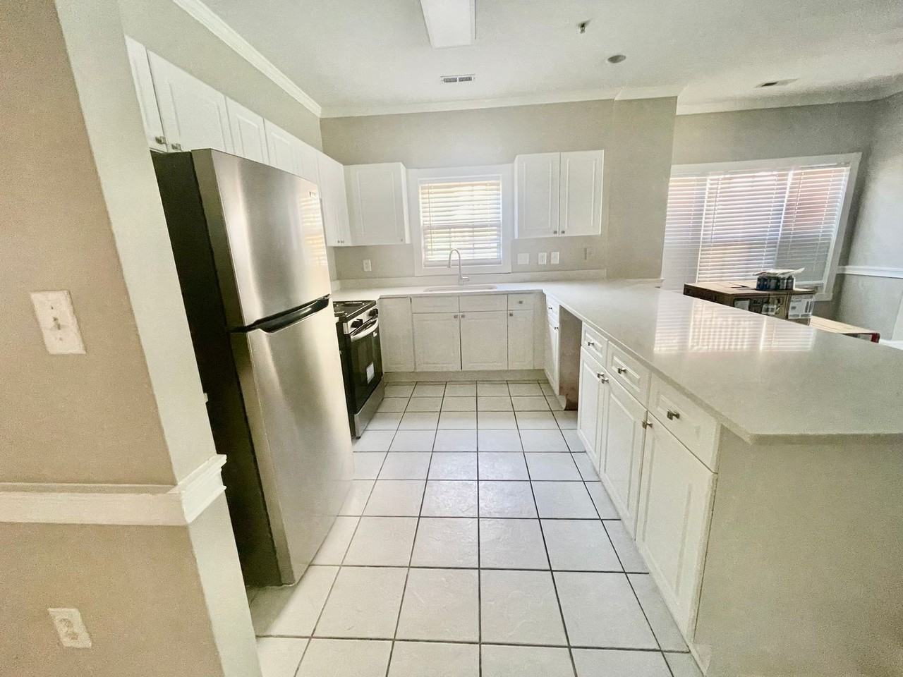9041 Meadow Vista Rd - Photo 4 of 15