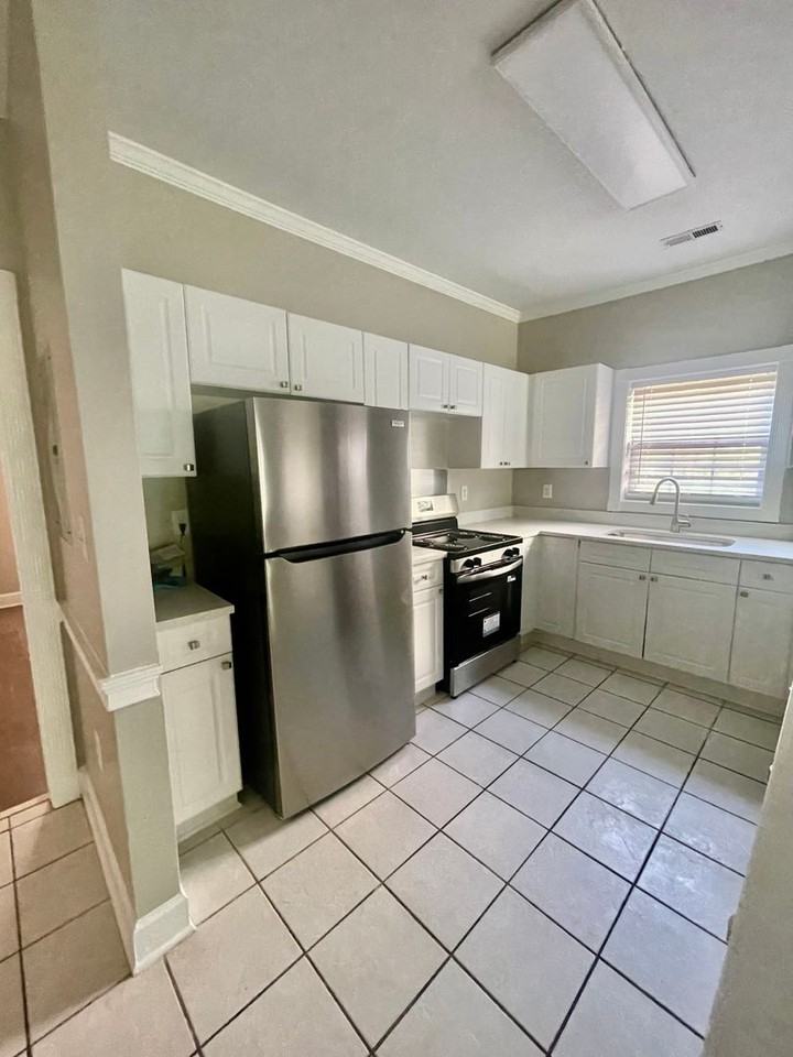 9041 Meadow Vista Rd - Photo 5 of 15