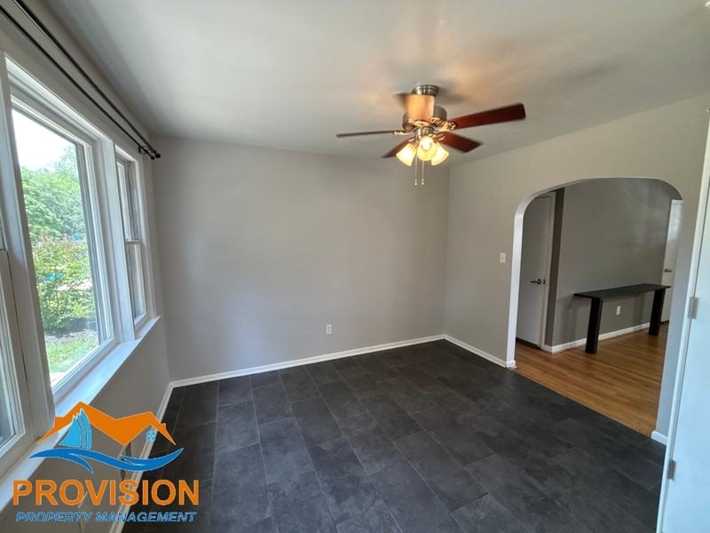 8436 Bay Dr - Photo 7 of 37
